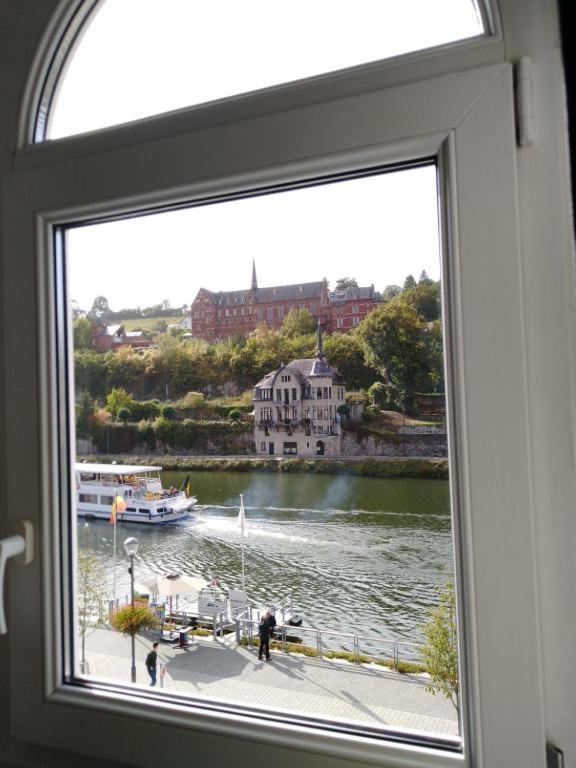 Le Cerf Vert Dinant Exterior foto